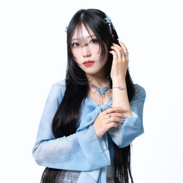 白城アヤナ